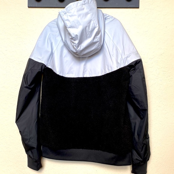 Kids Nike Sportswear Windrunner - Picture 3 of 4